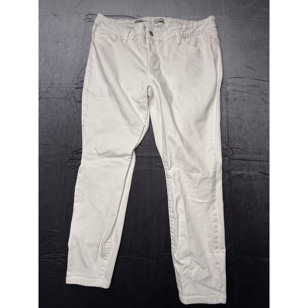 Ava & Viv Women's White Mid Rise Skinny Jeans Size 20 Stretch Plus Size Denim - Picture 2 of 11
